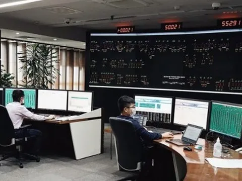 EVN lại kêu lỗ lớn: Độc quyền nhưng không thể tùy tiện tăng giá