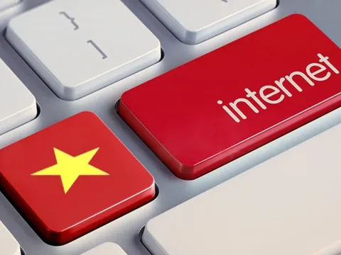 Việt Nam sau 25 năm kết nối Internet toàn cầu: Từ 200.000 lên 70 triệu người dùng, cao thứ 12 thế giới