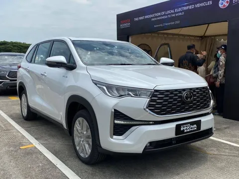 Đại lý nhận cọc Toyota Innova dù chưa có thông tin chính thức