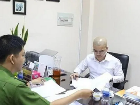 Chiếm đoạt 2.100 tỷ đồng, cựu Chủ tịch Cty Alibaba hầu tòa