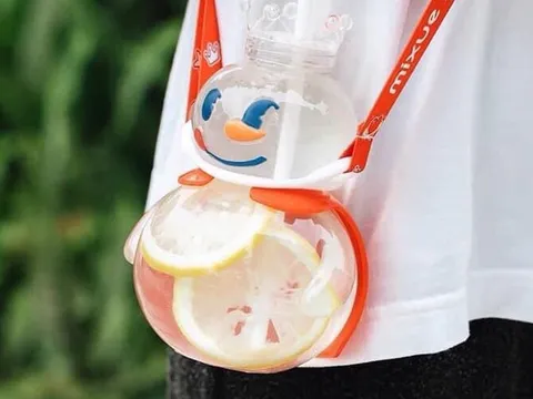 Trào lưu 'săn' bình tuyết vương hút giới trẻ, ngoại hình cực bắt mắt nhưng giá thành mới gây bất ngờ