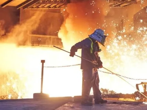 Bị Mỹ, EU rục rịch áp thêm thuế với thép nhập khẩu, quốc gia này tuyên bố luôn: 'thị trường nội địa cân tất'