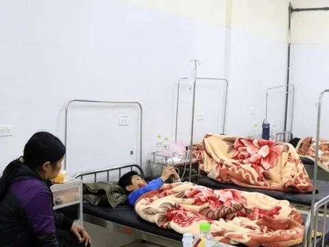 40 học sinh nhập viện nghi ngộ độc thực phẩm