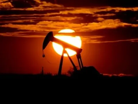 Áp giá trần dầu thô, châu Âu đang bị 'chơi chiêu' nhập khẩu dầu Nga mà không hề hay biết