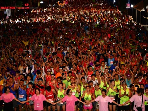 Gần 12.000 người tham gia giải Marathon quốc tế quảng bá du lịch TP HCM