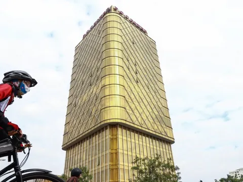 Cận cảnh nhà 300 tỷ màu vàng cao nhất Thái Nguyên