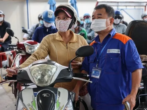 Hôm nay, giá xăng có thể tiếp tục giảm mạnh