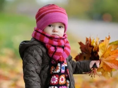 Nguyên tắc “4 ấm, 1 lạnh” giữ ấm cho trẻ mùa đông