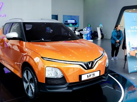 Xe điện giá rẻ nhất của ông Phạm Nhật Vượng nhận bao nhiêu đơn đặt hàng ngày mở bán?