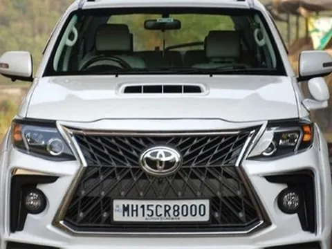 Hãng độ hô biến Toyota Fortuner cũ sang phong cách Lexus nhưng trông hơi... sai sai