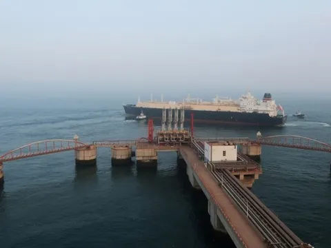 Hàn Quốc quá tải, Trung Quốc 'vớ bẫm' lượng lớn đơn hàng đóng tàu chở LNG