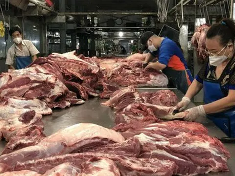Đồng hành để bình ổn giá