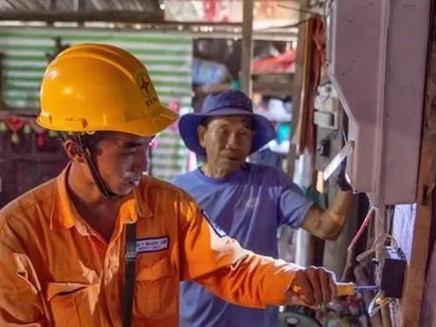 Kiến nghị áp dụng cơ chế thị trường cho giá điện như xăng, dầu