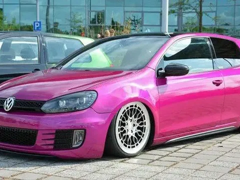 Trùm xe, hết xăng mới đổ và những thói quen 'giết' ô tô mà bạn cần tránh