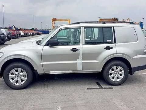 Ô tô chở tiền được thanh lý với giá siêu rẻ, chỉ hơn 200 triệu đồng