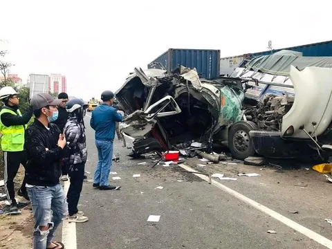 Tai nạn kinh hoàng giữa 5 xe ôtô, 3 người thương vong