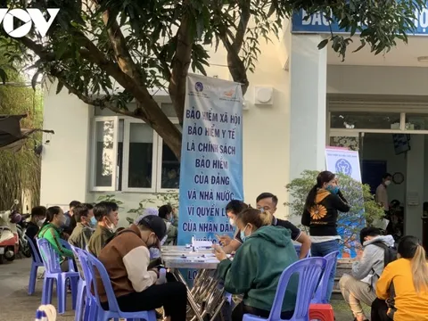 Đổ xô đi rút BHXH một lần - Lợi bất cập hại