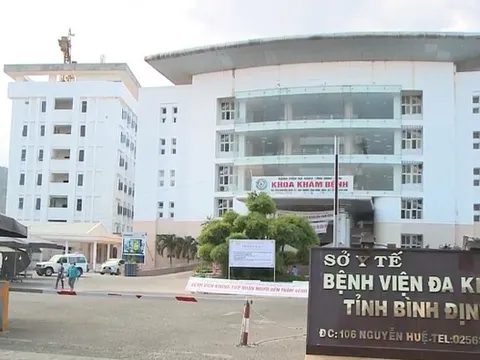 Chậm mua máy xạ trị ung thư, lãnh đạo ngành y tế bị kiểm điểm