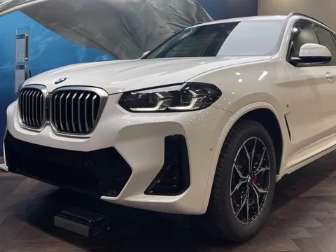 BMW X3 2023 lắp ráp về đại lý: Giá từ 1,799 tỷ đồng, thêm dẫn động cầu sau, cạnh tranh GLC