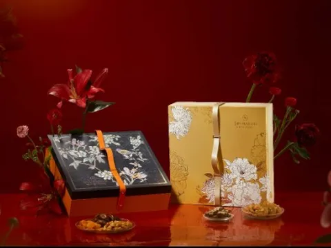 Sheraton Saigon ra mắt BST quà Tết mang tên Hoa Khai Phú Quý