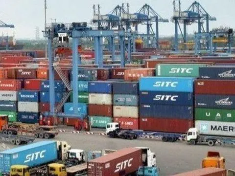 Kim ngạch xuất nhập khẩu Việt Nam đạt kỷ lục 700 tỷ USD, đứng thứ 2 ASEAN
