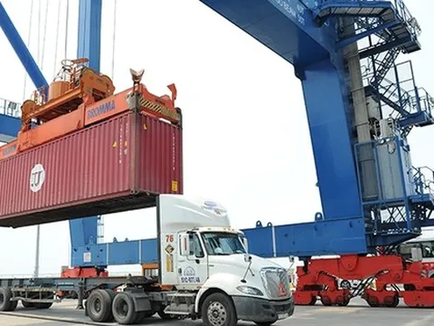Doanh nghiệp logistics cần 'xanh hóa' theo xu hướng toàn cầu
