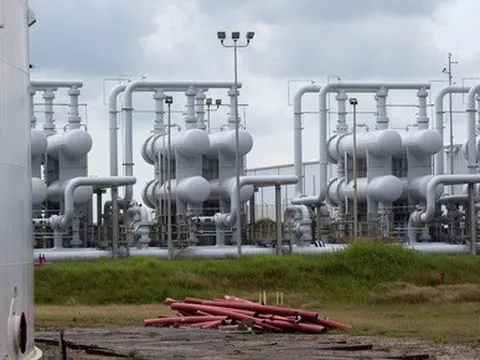 Sau đợt 'xả kho' bình ổn giá dầu, Mỹ bắt đầu nạp dự trữ trở lại