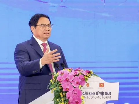 "Doanh nghiệp không thể neo nhà giá cao mãi, chỉ làm phân khúc cho người giàu..."