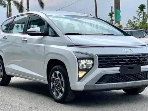 Hyundai Stargazer giảm giá mạnh tại đại lý: Bản tiêu chuẩn từ 550 triệu, rẻ hơn Xpander