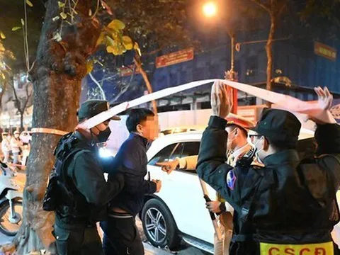 Tài xế say xỉn gây náo loạn, tự xưng là ‘Hùng đội phó cơ động’