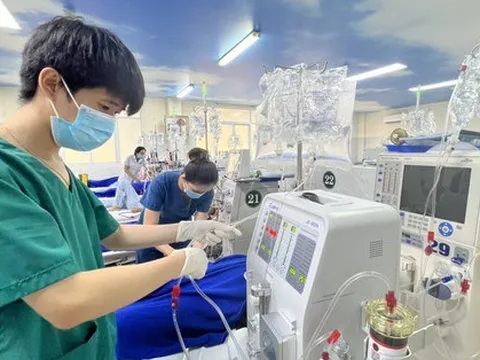 Tự gọi người cứu sau khi vào nhà nghỉ tự tử