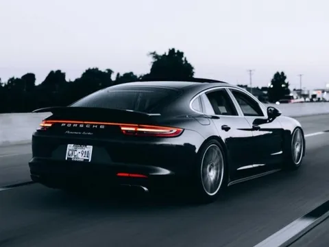 Ra mắt loại xăng nhân tạo mới, hãng xe này hiện thực hóa tham vọng ‘xe xăng sạch như xe điện’