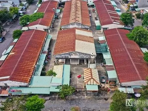 Đồng Nai: Cận cảnh khu chợ xây trên "đất vàng" bị bỏ hoang suốt nhiều năm