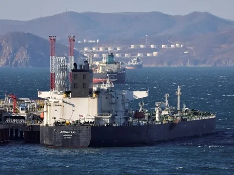 Nga giảm sản lượng dầu đáp trả giá trần năng lượng của EU