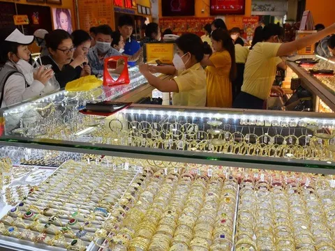 Giá vàng hôm nay 23-12: Lao dốc khi kinh tế Mỹ tốt lên