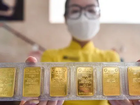 Giá vàng lao dốc, giảm hơn 770.000 đồng/lượng