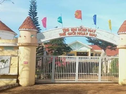 Thông tin mới nhất vụ Nữ hiệu trưởng phân công giáo viên đi tiếp nhiều đoàn khách VIP