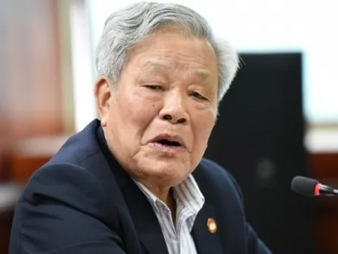 Nhiều cán bộ "nhúng chàm" trước đó được đánh giá hoàn thành xuất sắc nhiệm vụ