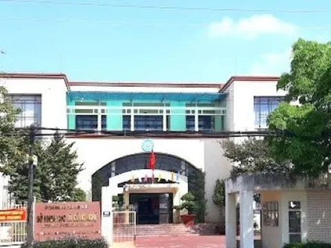 Bình Phước: Phó Giám đốc Sở 48 tuổi nói gì sau khi nộp đơn xin nghỉ việc?