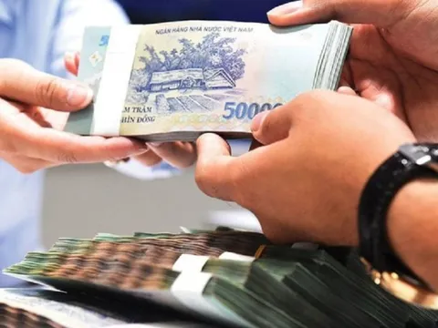 Thưởng Tết 2023: Người nhận cả tỷ, người được trăm nghìn