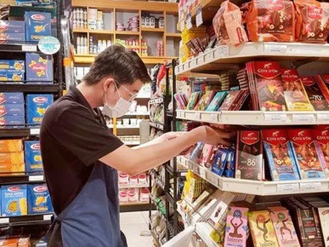 Chợ 'ngoại' vào mùa Tết Việt