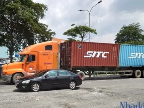 Không giải quyết thủ tục thông quan đối với xe 'giả container', vượt tải trọng