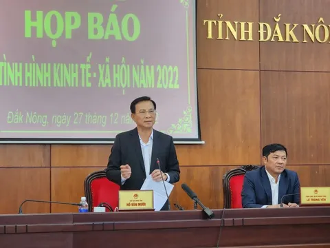 Chủ tịch UBND tỉnh Đắk Nông chỉ đạo xử lý vụ điều giáo viên đi tiếp khách "VIP"