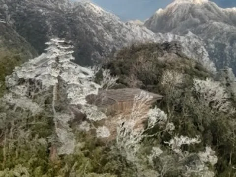 Miền Bắc sắp đón đợt không khí lạnh mới, khả năng xảy ra mưa tuyết