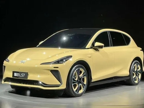 Chốt 3.000 đơn hàng chỉ sau 1 giờ mở cọc, đối thủ của Hyundai Tucson 2022 bán chạy như tôm tươi dù giá không hề rẻ