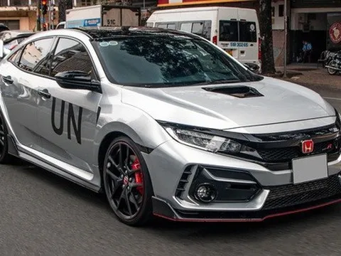 Bộ sưu tập xe cũ 'khủng' của ông Đặng Lê Nguyên Vũ năm 2022: Nhiều xe độc nhất Việt Nam