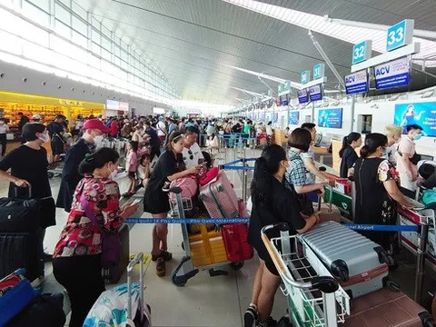 Hàng không nỗ lực bay đúng giờ dịp Tết