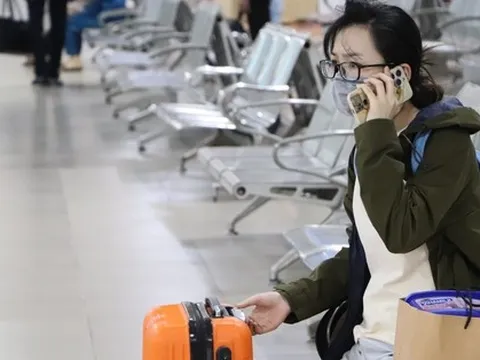 Hình ảnh 2 bến xe lớn ở TP HCM trước Tết