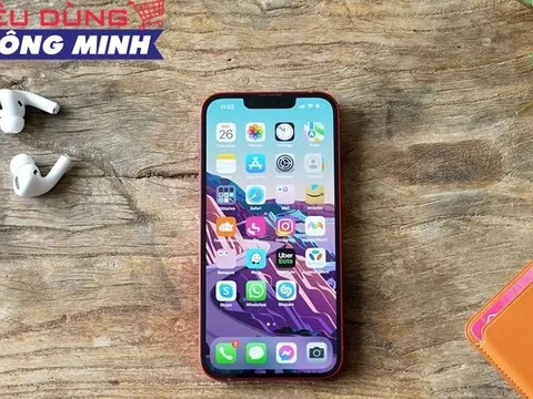 iPhone 11 chỉ còn 10 triệu đồng, Galaxy Z Fold4 và hàng loạt smartphone "chạm đáy" dịp cuối năm