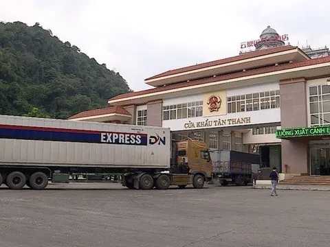 Hải quan Trung Quốc bỏ tất cả xét nghiệm liên quan COVID-19 tại cửa khẩu từ 8-1-2023